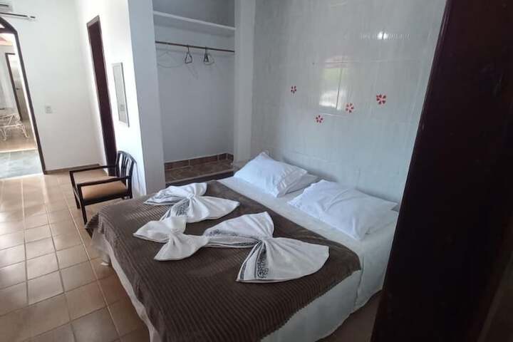 Room 10 of 31