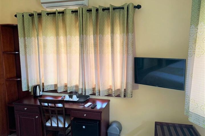 Room 5 of 48