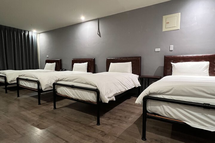 Room 5 of 49