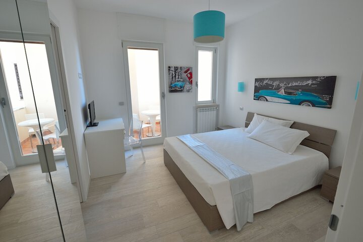 Room 14 of 26