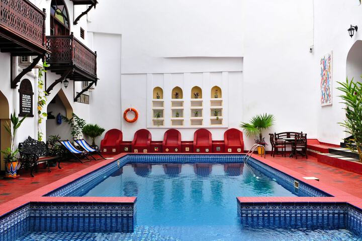 Pool 97 of 127