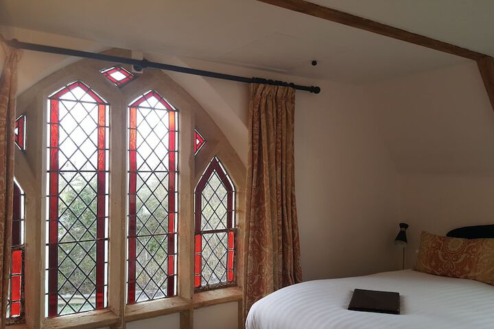 Room 6 of 42