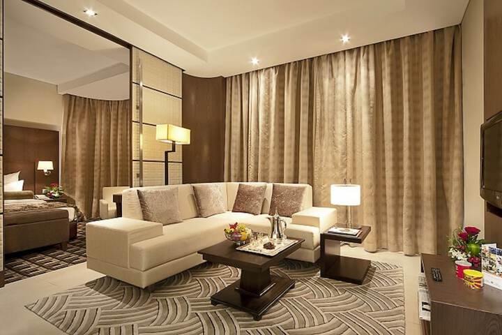 Room 6 of 15