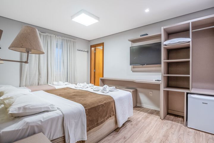 Room 15 of 39