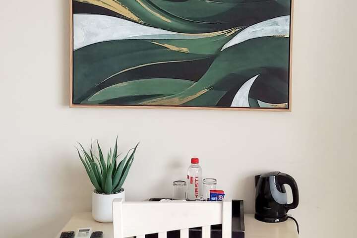 Room 25 of 64