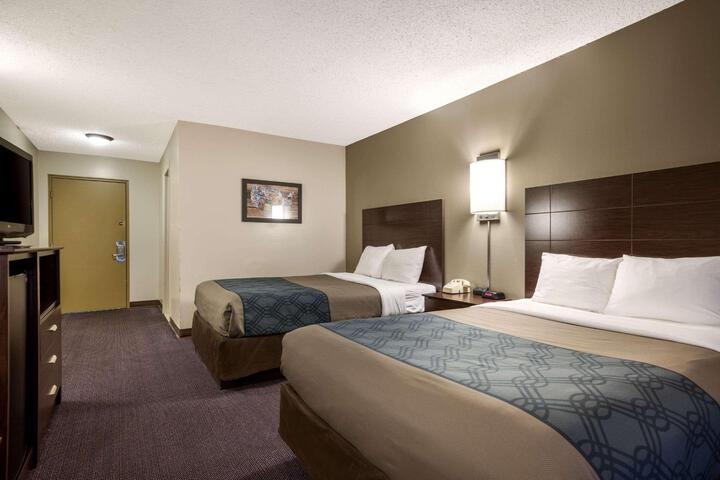 Double Accessible King Size Bed (1 of 13)