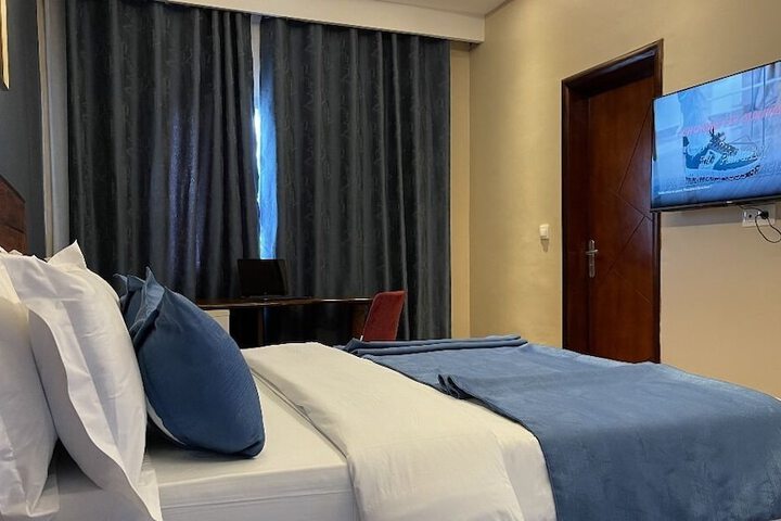 Room 24 of 51