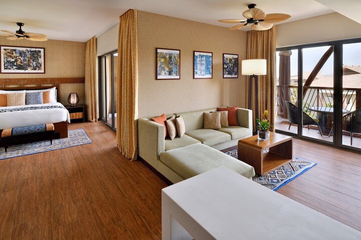 Room 34 of 152