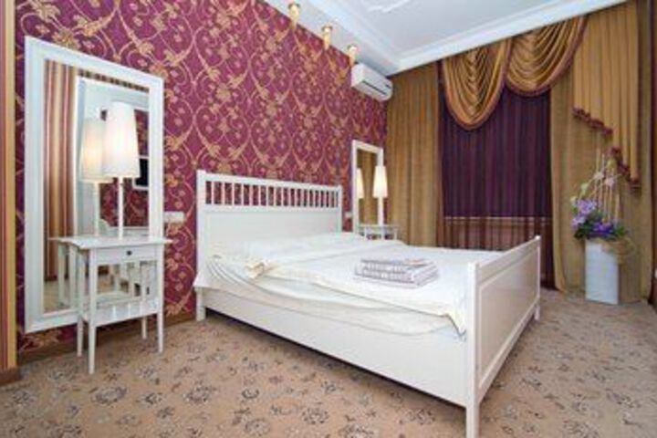Room 35 of 63