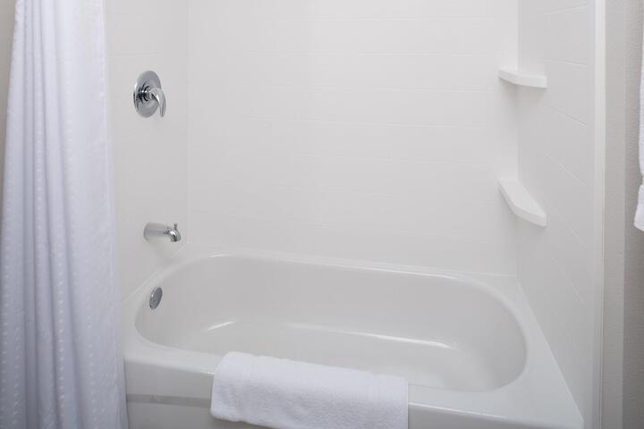 Suite 1 King Bed Accessible Communications Accessible (1 of 7)