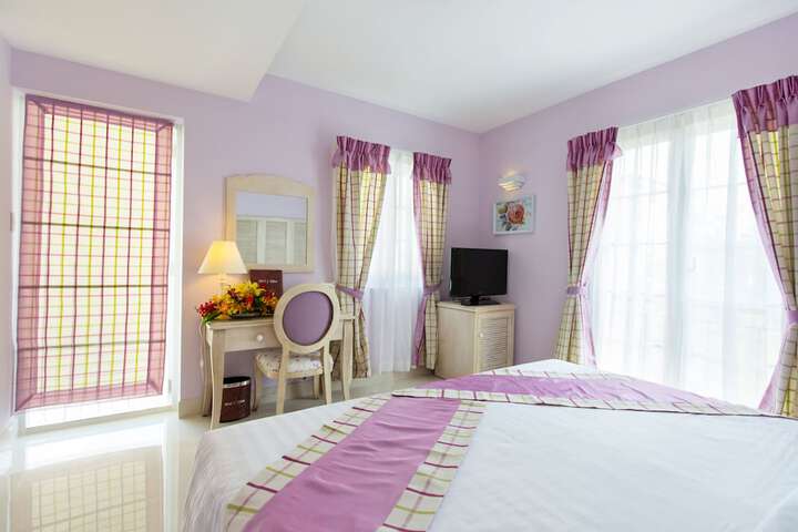 Room 13 of 51