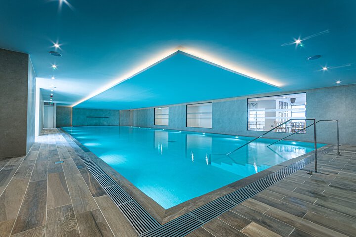 Pools & Facilities
