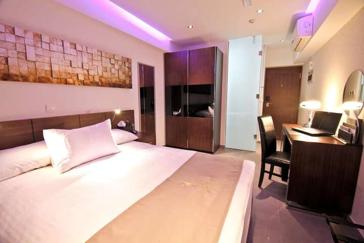 Room 14 of 48