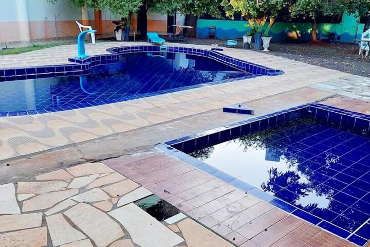 Pool 12 of 23