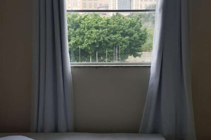Room 4 of 24