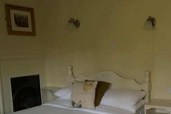 Room 10 of 22