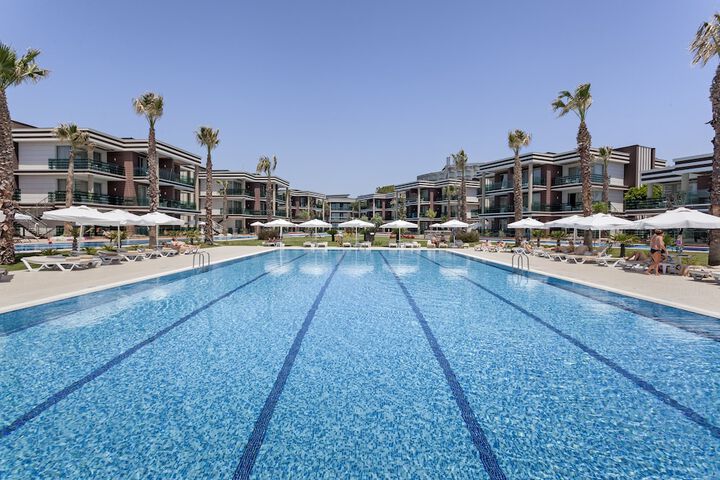 Pool 57 of 122