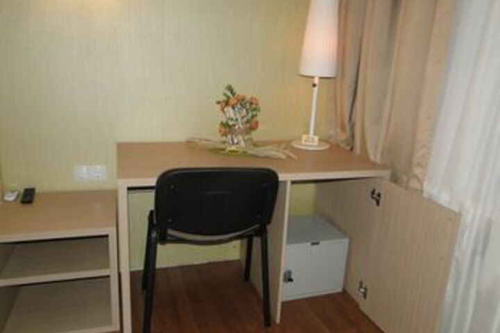 Room 87 of 103