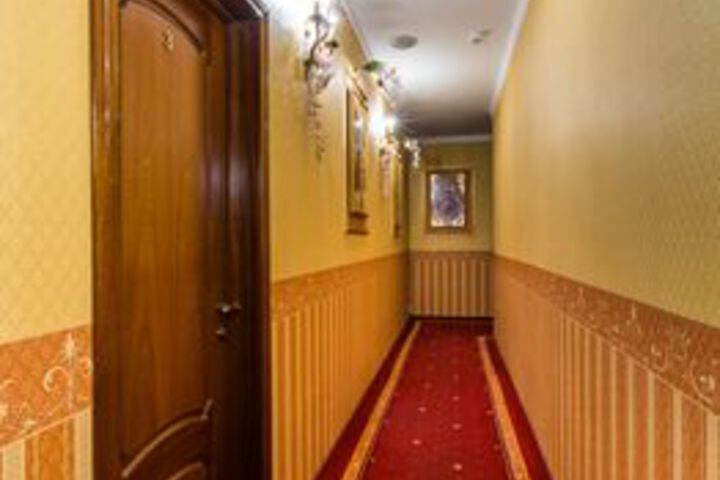 Ballroom/Hall 36 of 50