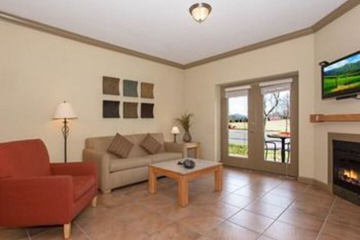 Exterior of Mountain View 2102 by RedAwning