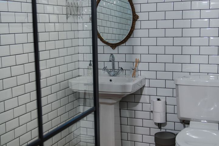 Room 3 of 21