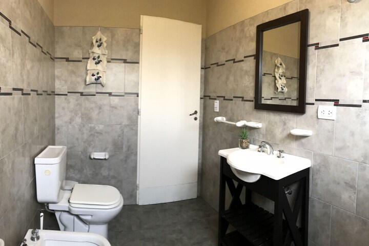 Room 27 of 33