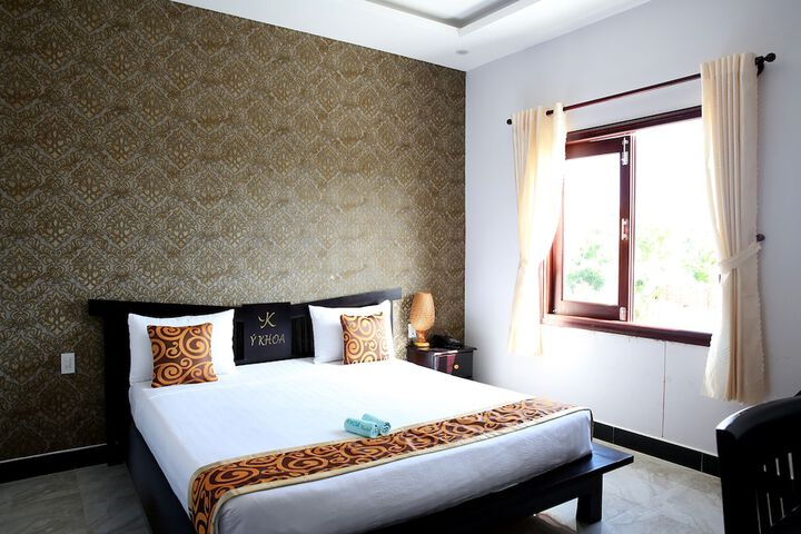 Room 33 of 84