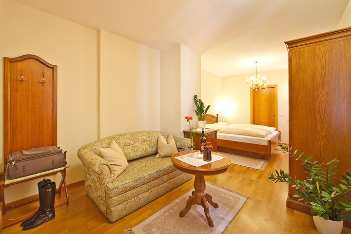 Room 12 of 41