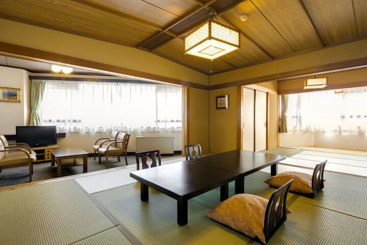 Room 15 of 80