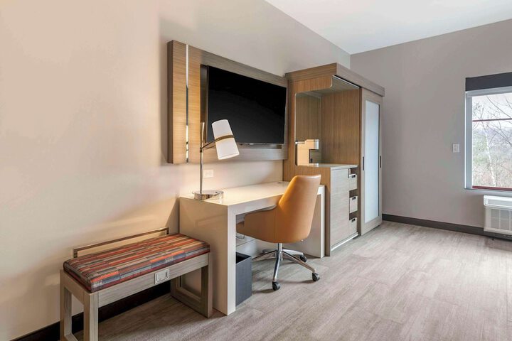 2 Queen Beds (23 of 27)