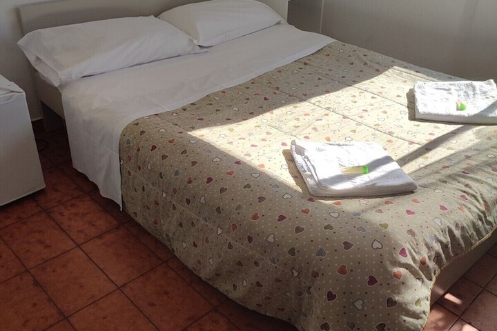 Room 17 of 30