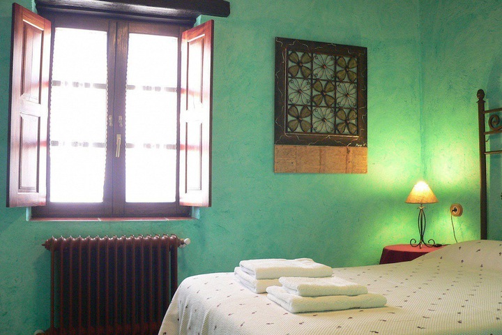 Room 6 of 38