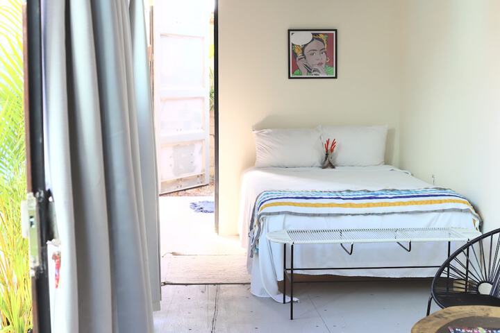 Room 12 of 122
