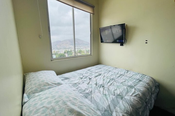 Room 6 of 98