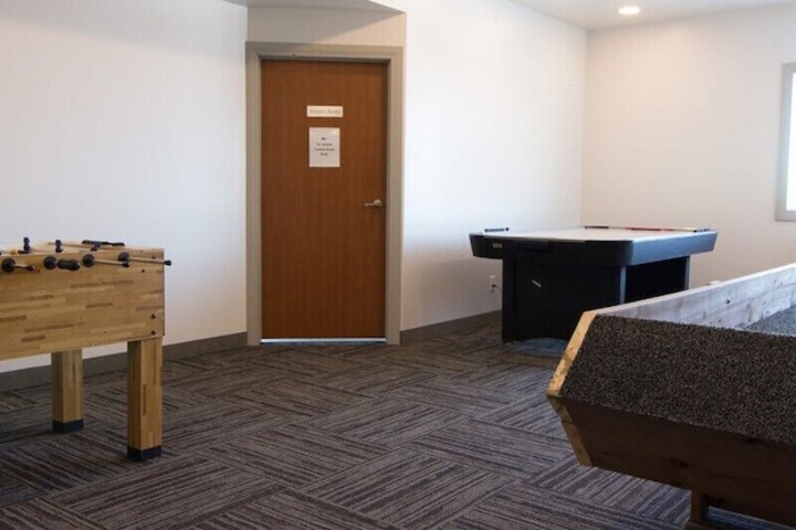 Room 13 of 18