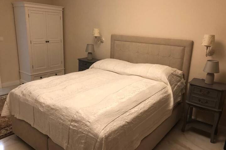 Room 13 of 48