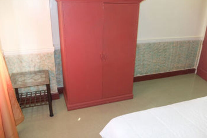 Room 42 of 89