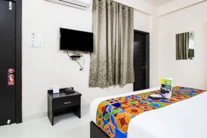 Room 6 of 22