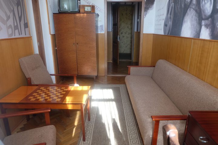 Room 27 of 67