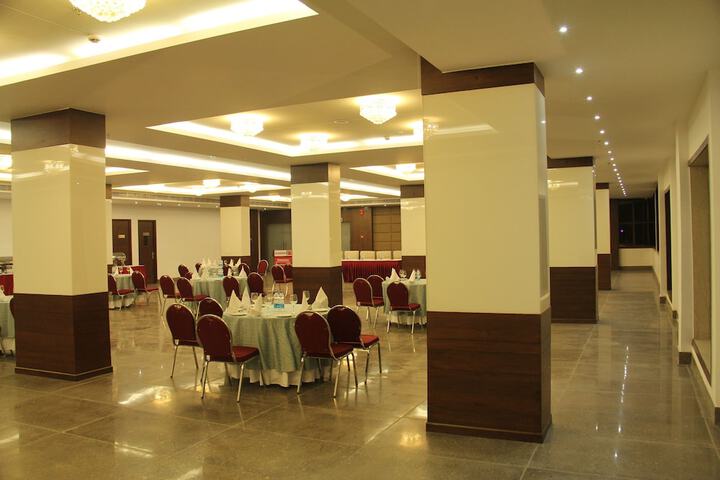 Banquet hall