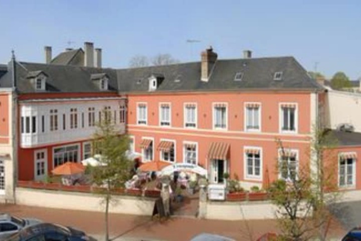 Hotel Restaurant LEscapade in Carentan les Marais