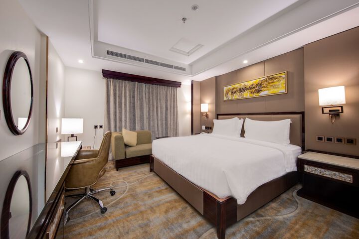 Room 21 of 83