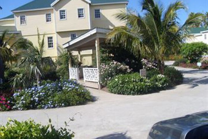 Hotel Exterior 12 of 35