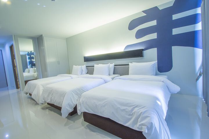 Room 19 of 39