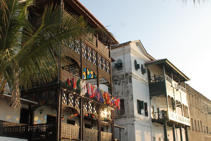 Hero Image 1 of 143