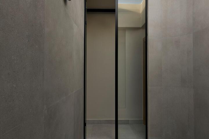 Room 12 of 43