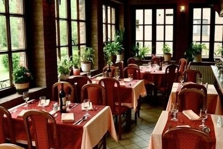 Dining Photos
