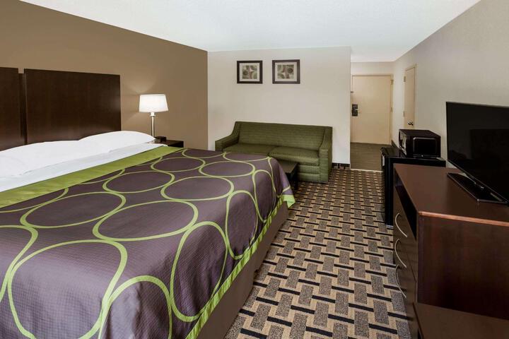 1 King Bed (7 of 13)