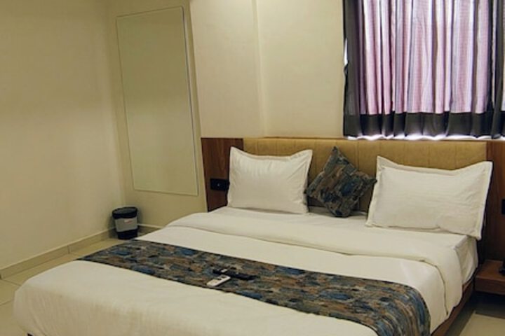 Room 5 of 50