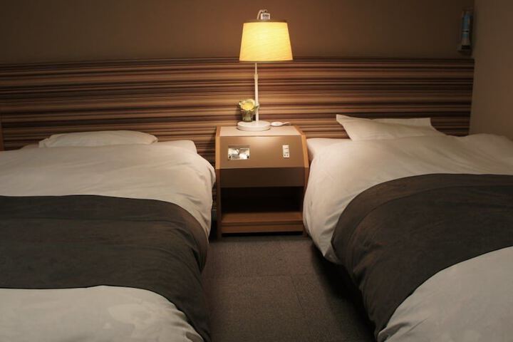 Room 6 of 21